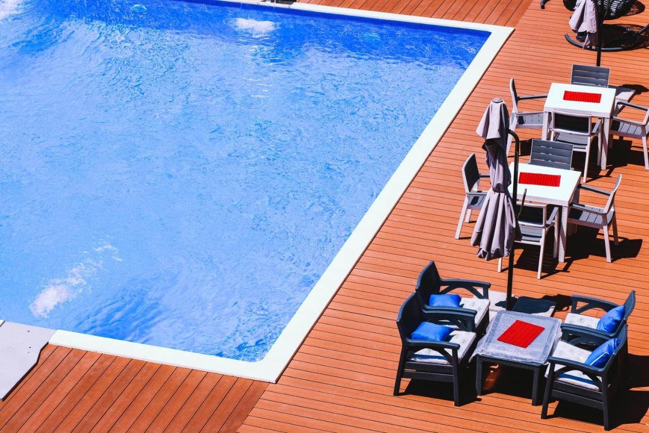 Nafron Hotel Prizren Exterior foto