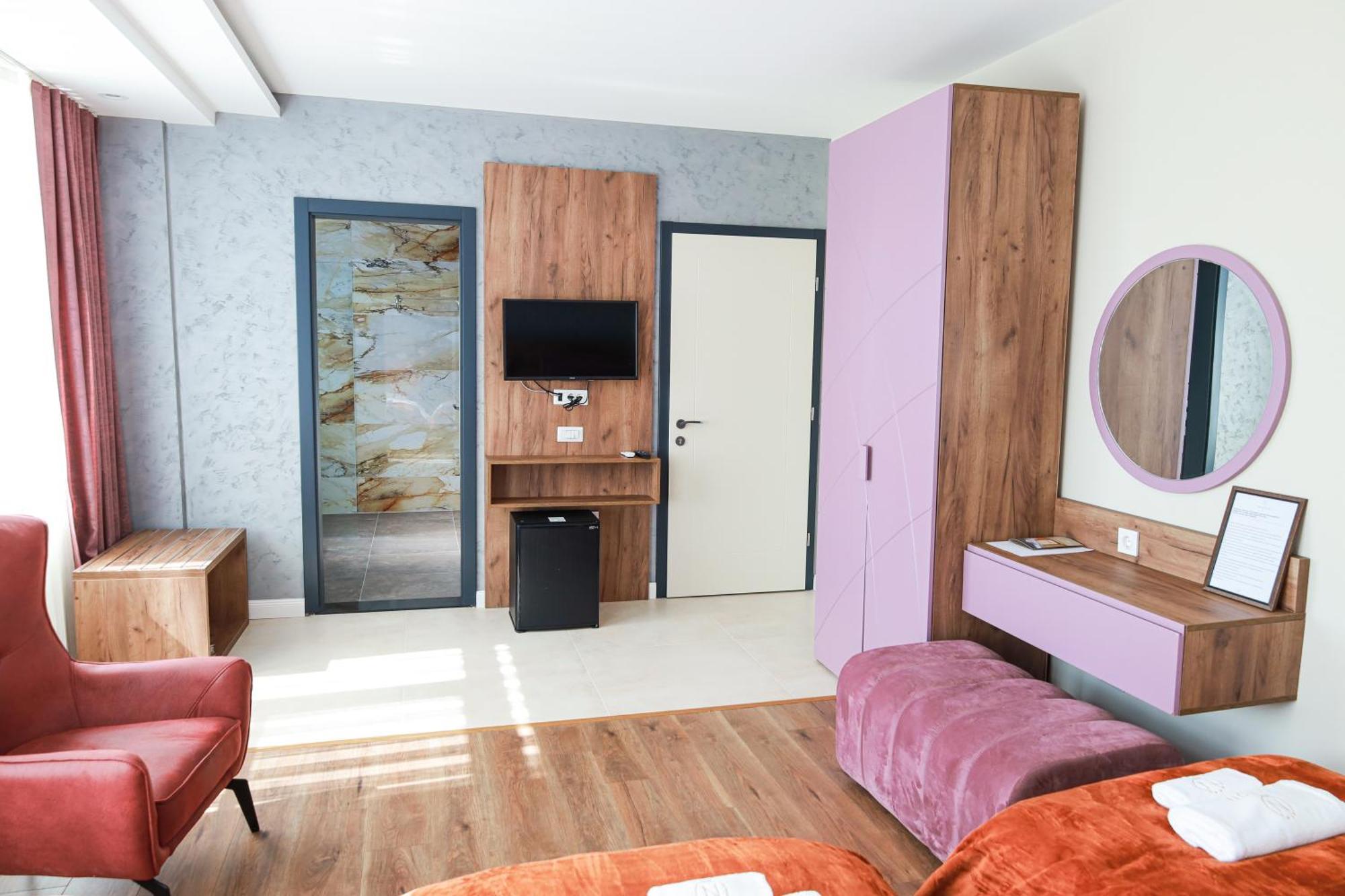 Nafron Hotel Prizren Exterior foto