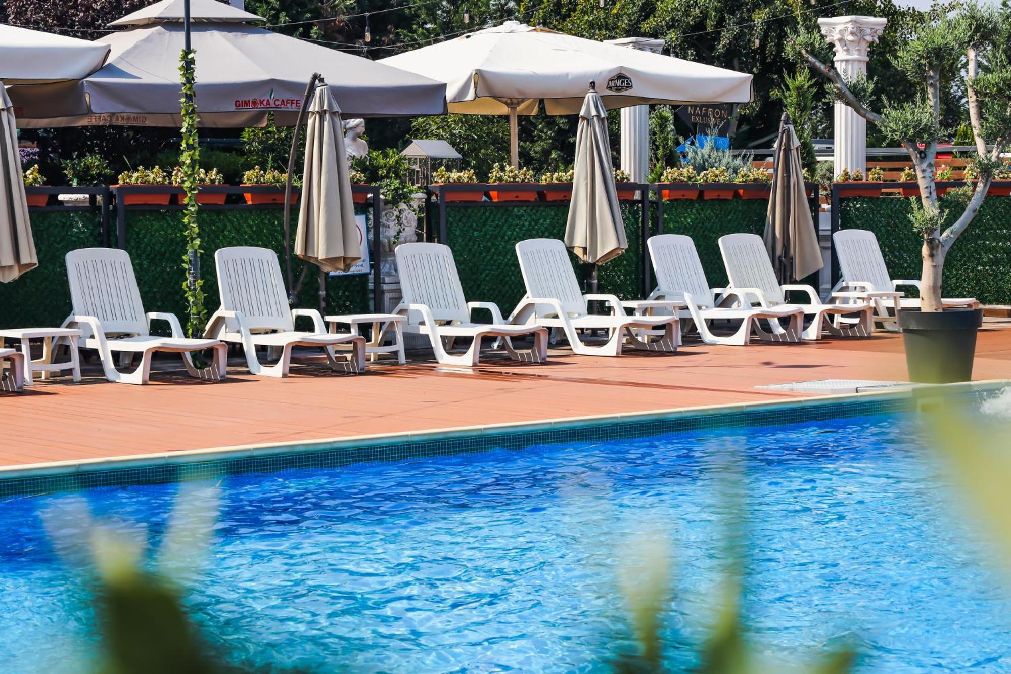 Nafron Hotel Prizren Exterior foto